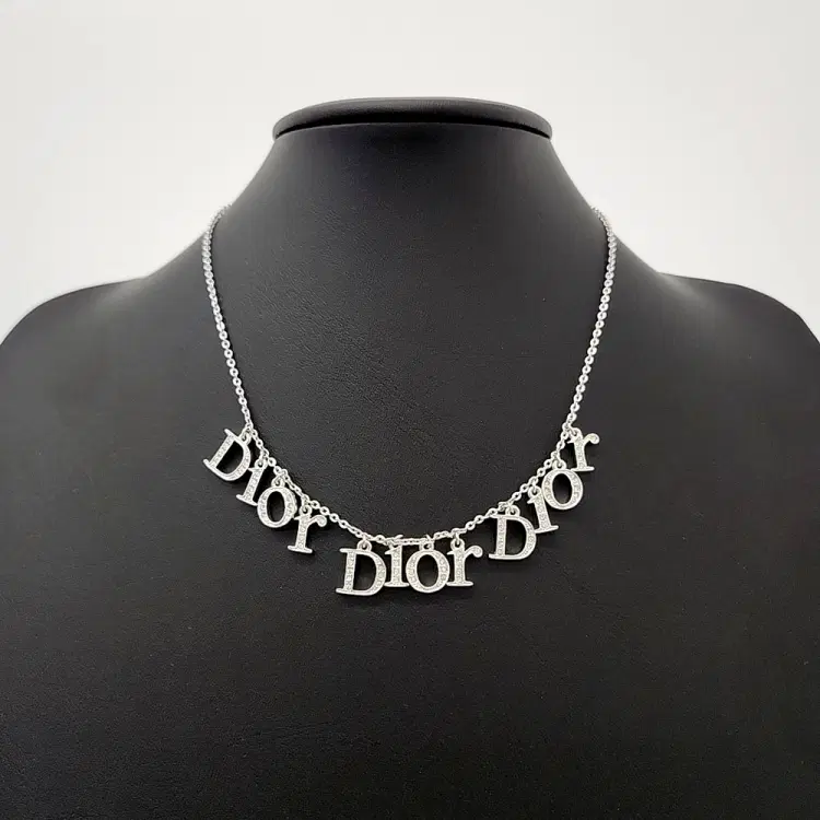 Christian Dior necklace-Hover-Image