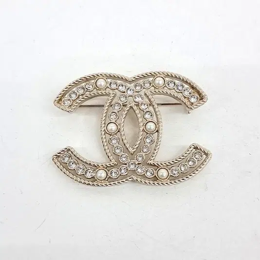Chanel logo brooch-Hover-Image