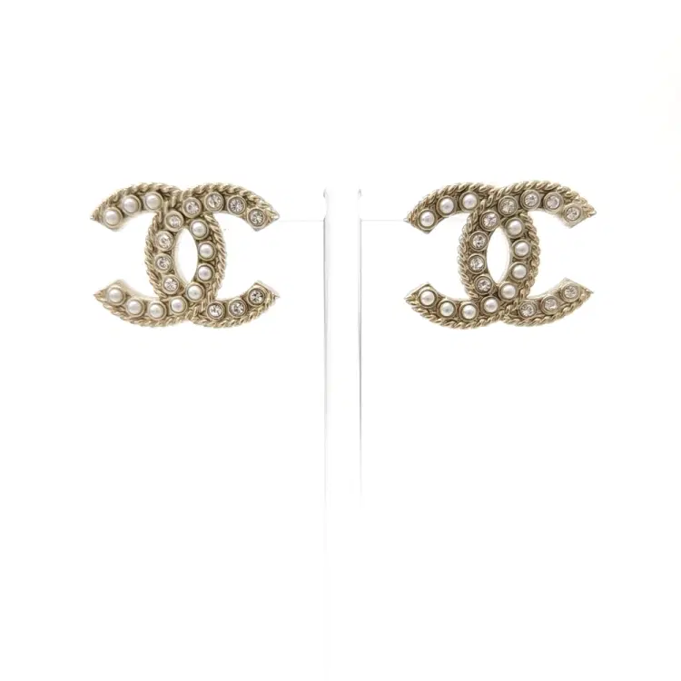 Chanel logo earrings AB3778-Hover-Image