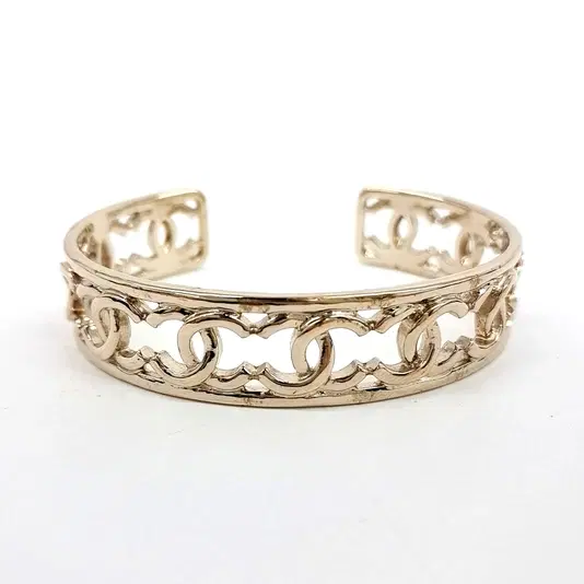 Chanel bangle