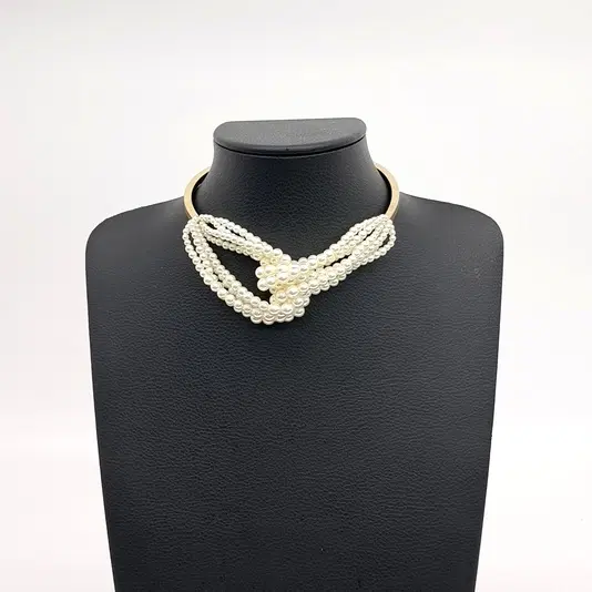 Christian Dior pearl-embellished necklace-Hover-Image
