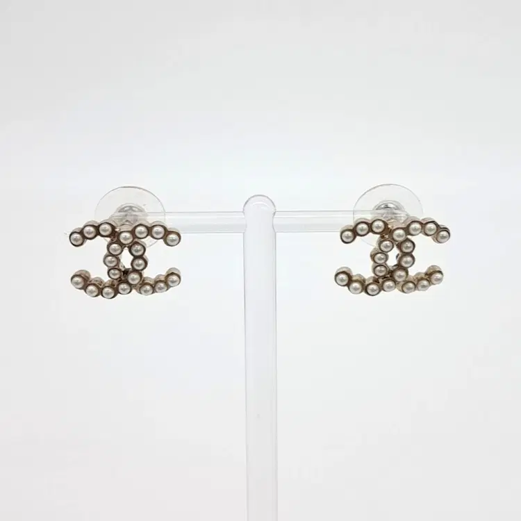 Chanel earrings-Hover-Image