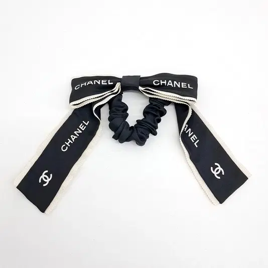 Chanel hair scrunchie