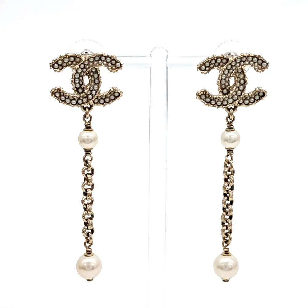 Chanel logo-embellished earrings