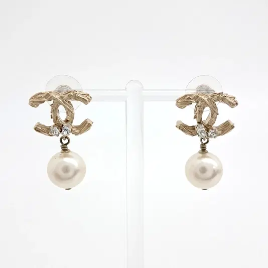 Chanel pearl earrings