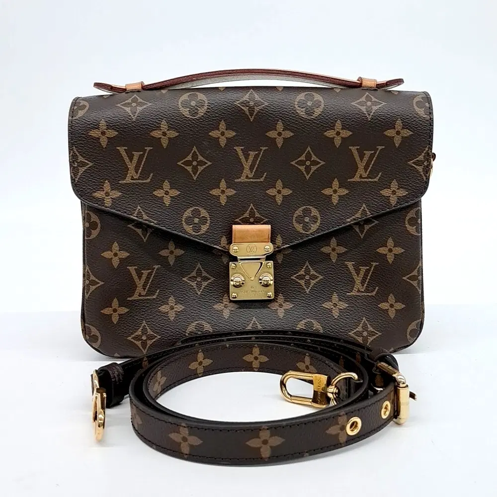 Louis Vuitton Monogram Pochette Metis