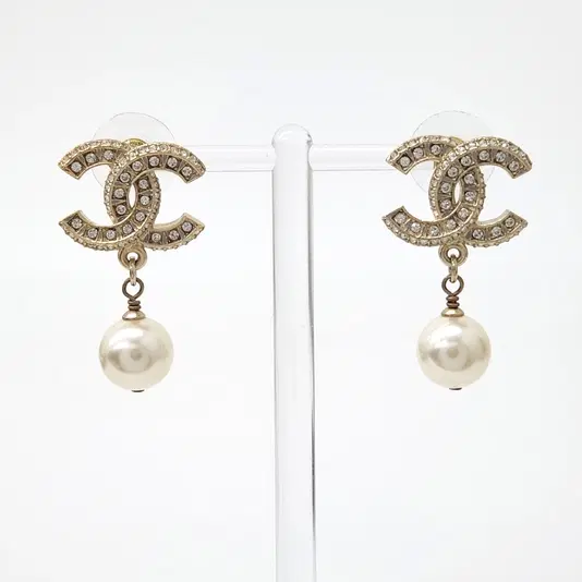 Chanel earrings-Hover-Image