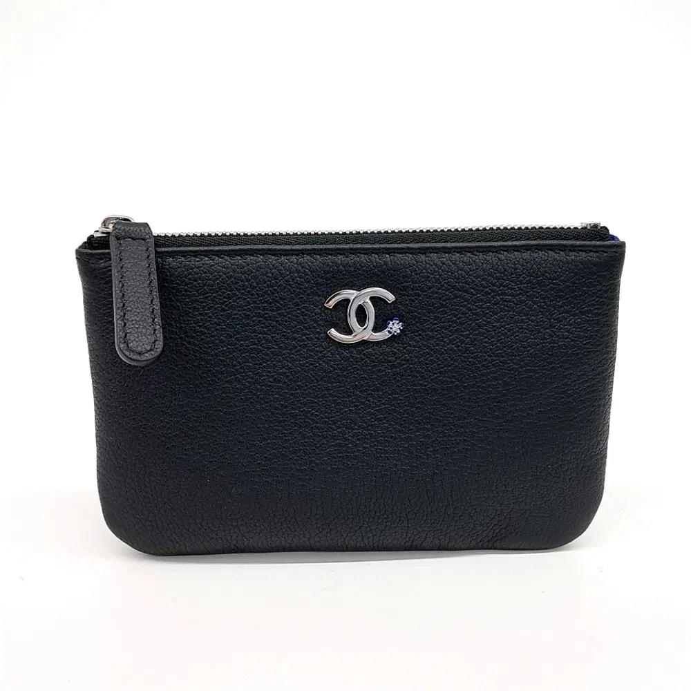 Chanel pouch