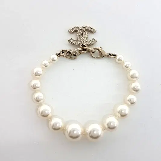 Chanel pearl-embellished bracelet