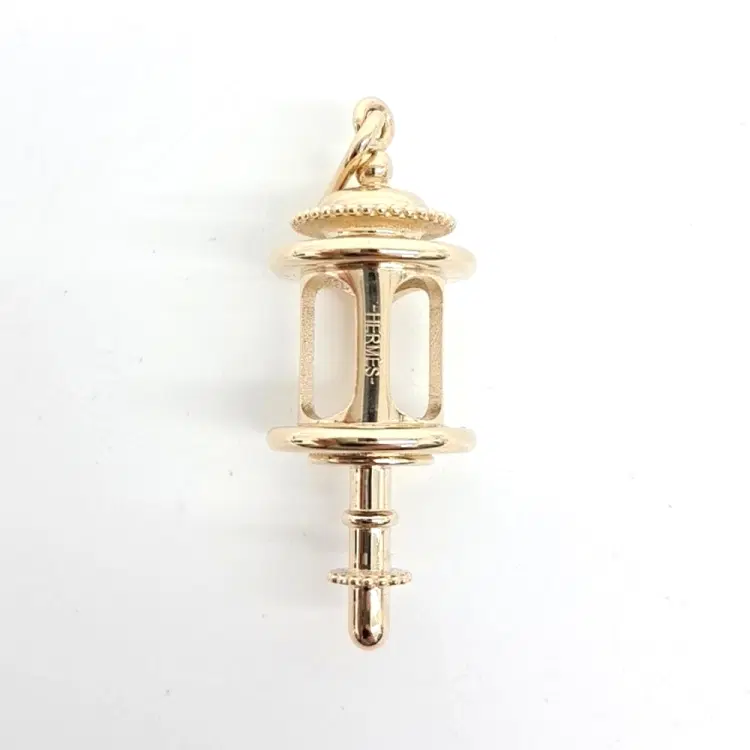 Hermes pendant-Hover-Image