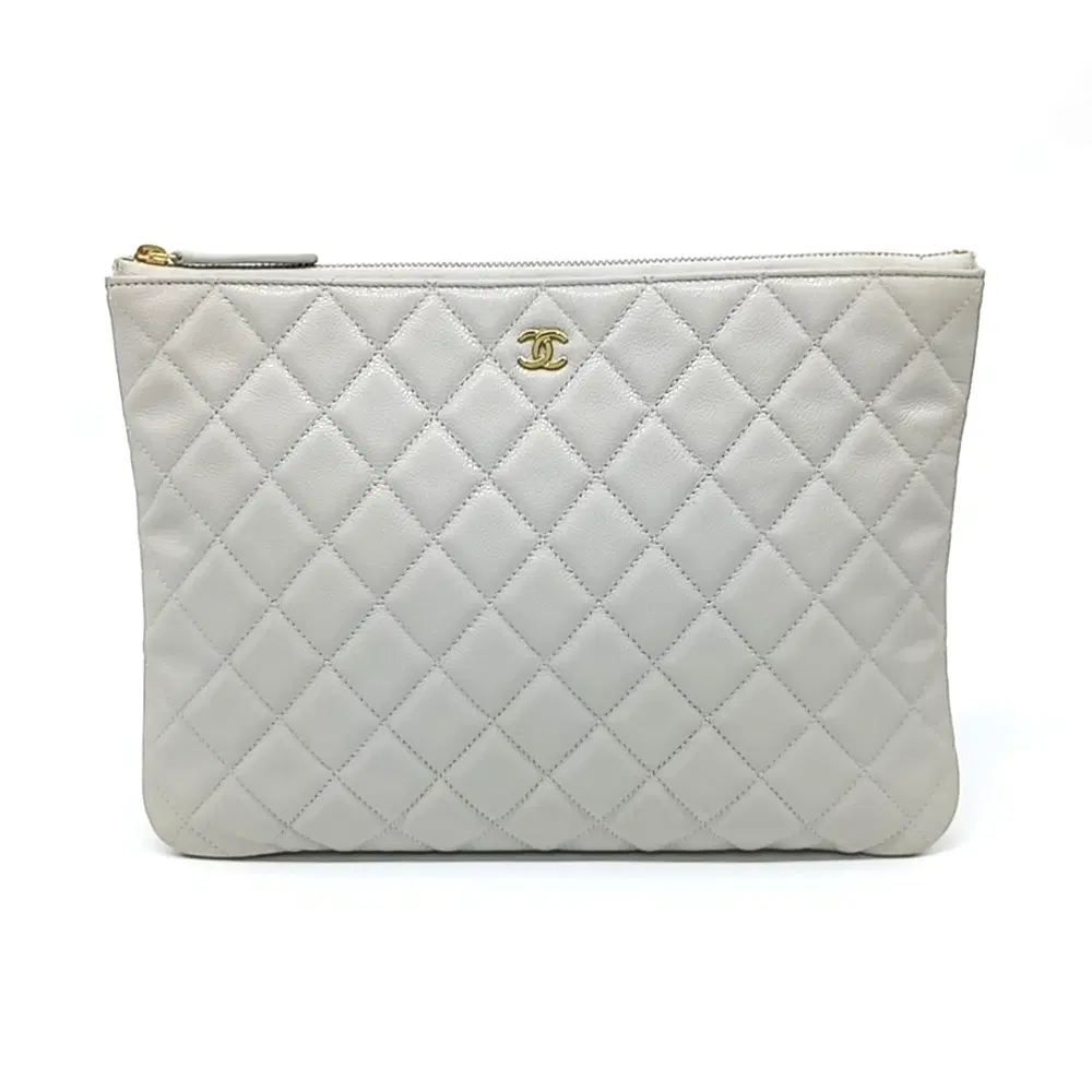 Chanel Caviar Clutch New Medium