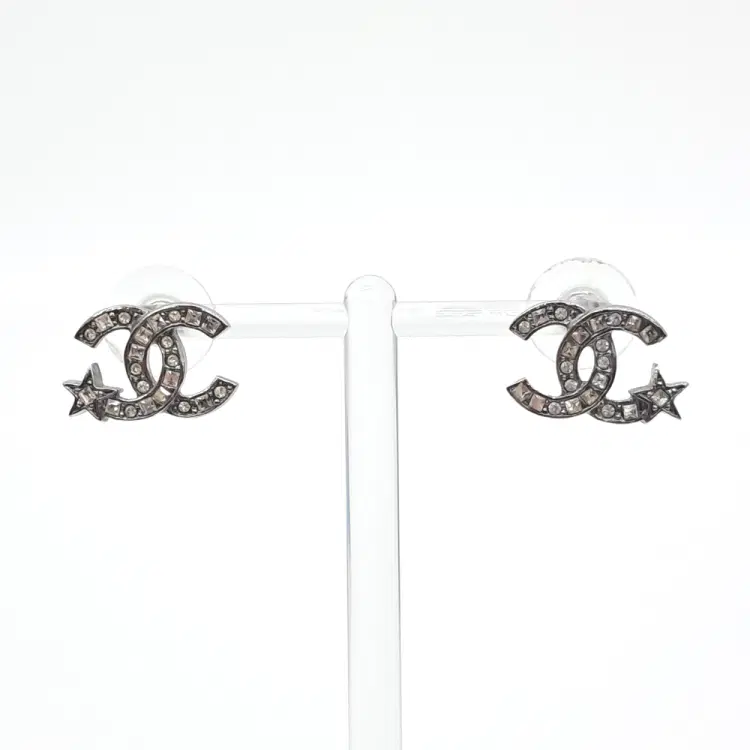 Chanel logo-embellished earrings-Hover-Image
