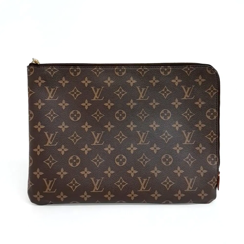 Louis Vuitton Monogram Etu Voyage MM M44499
