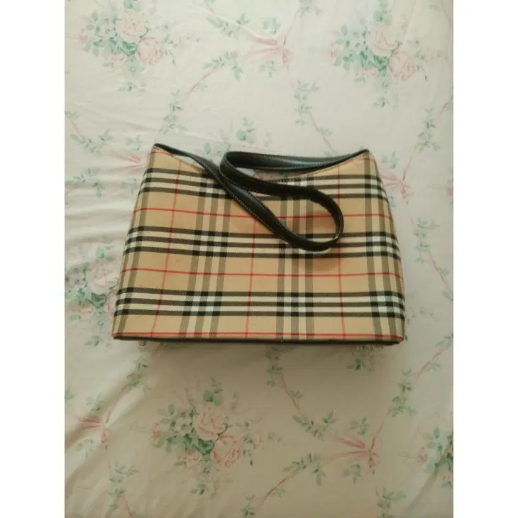 Burberry Nova Check Shoulder Bag Black-Hover-Image