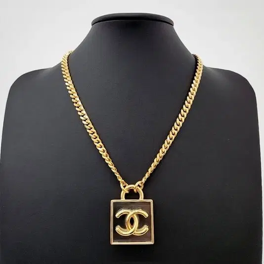Chanel necklace ABA588
