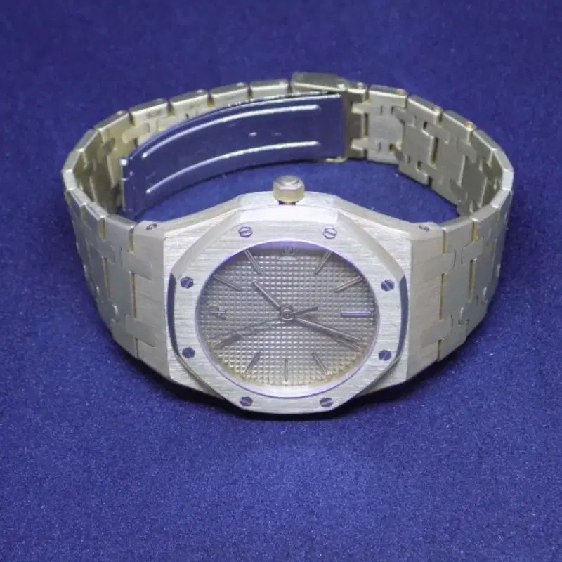Audemars Piguet Royal Oak Yellow Gold Quartz