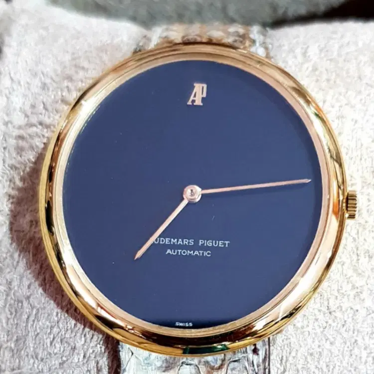 Audemars Piguet Vintage Watch-Hover-Image