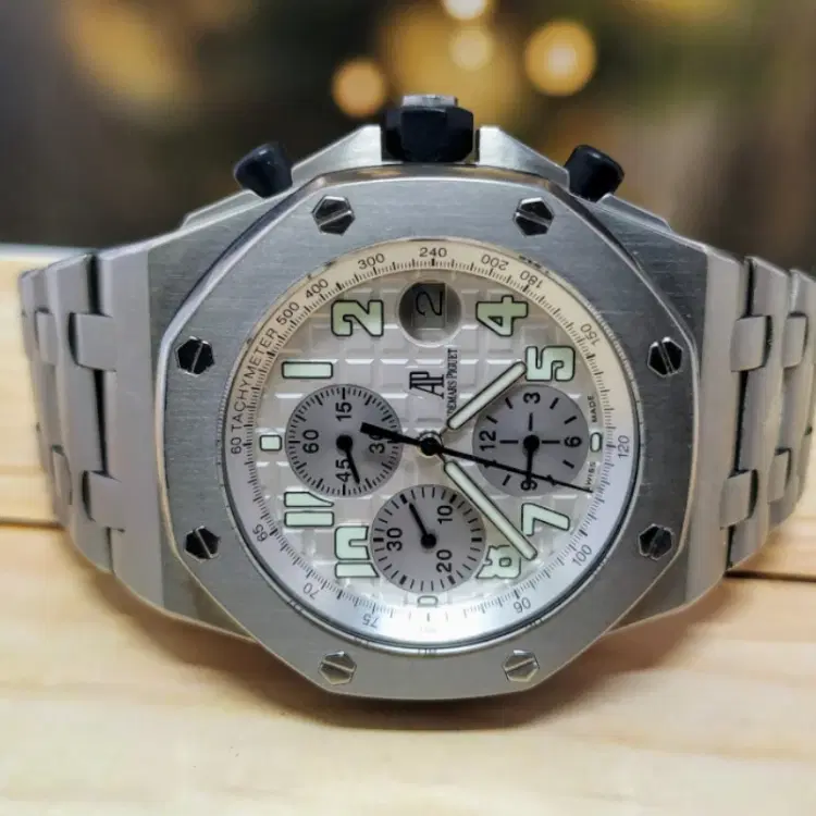 Audemars Piguet Royal Oak Offshore Chronograph Watch-Hover-Image