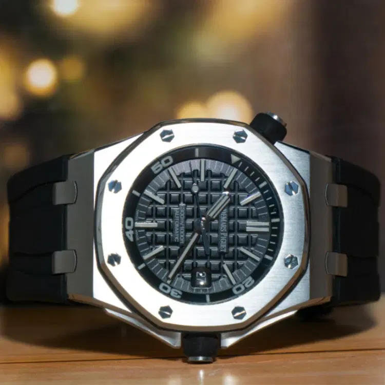 Audemars Piguet Royal Oak Offshore Diver Black-Hover-Image