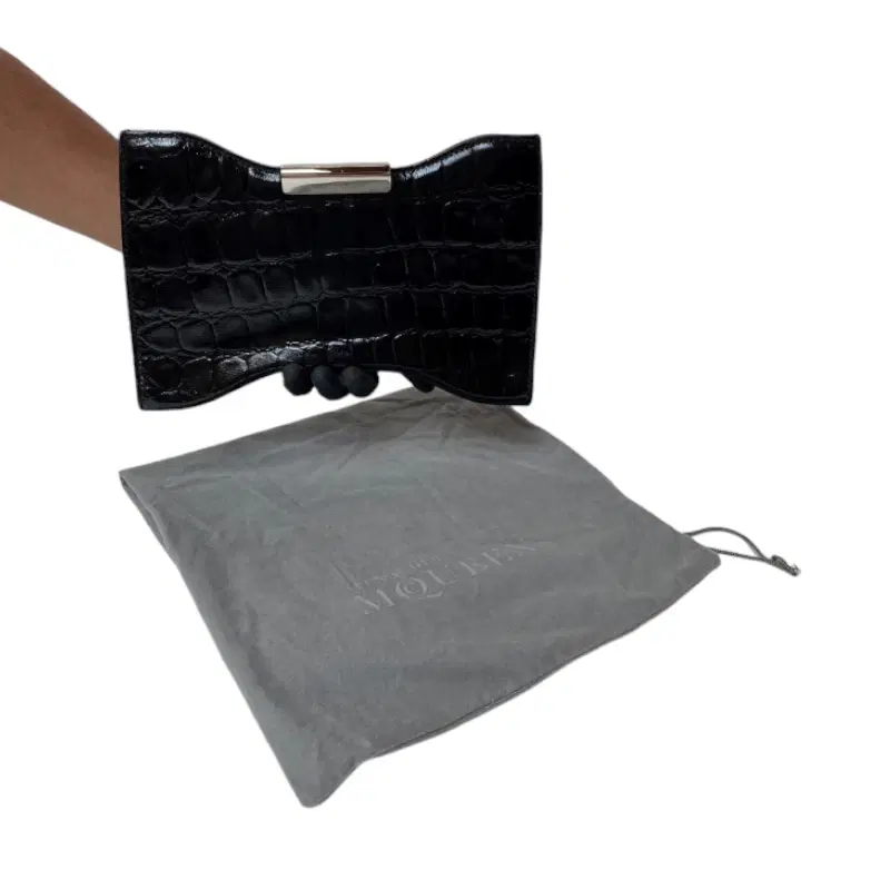 Alexander McQueen Squeeze It Leather Clutch