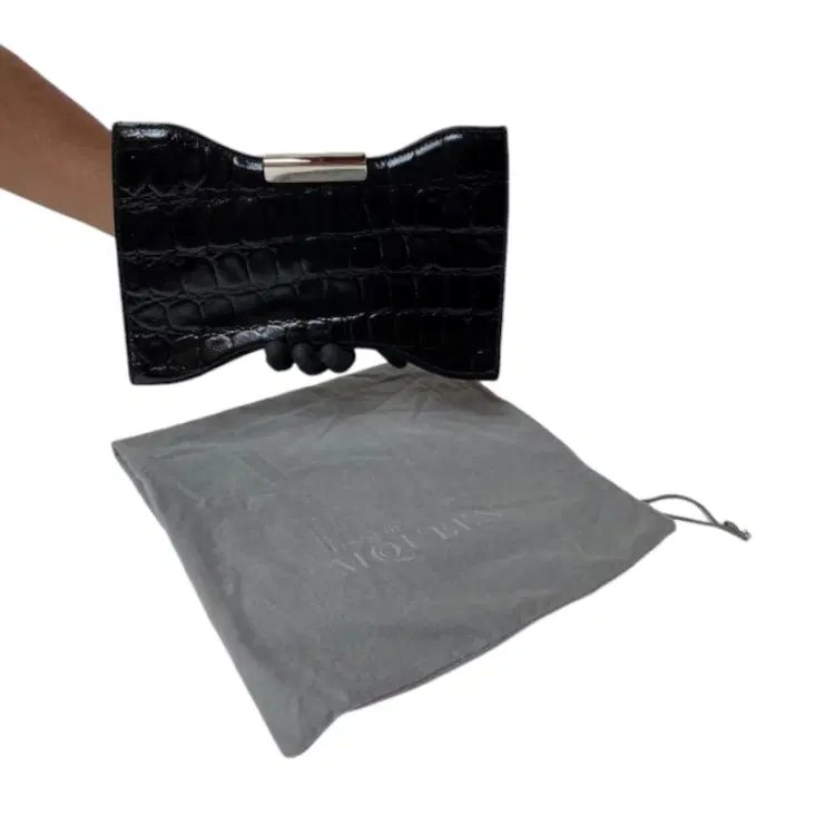 Alexander McQueen Squeeze It Leather Clutch-Hover-Image