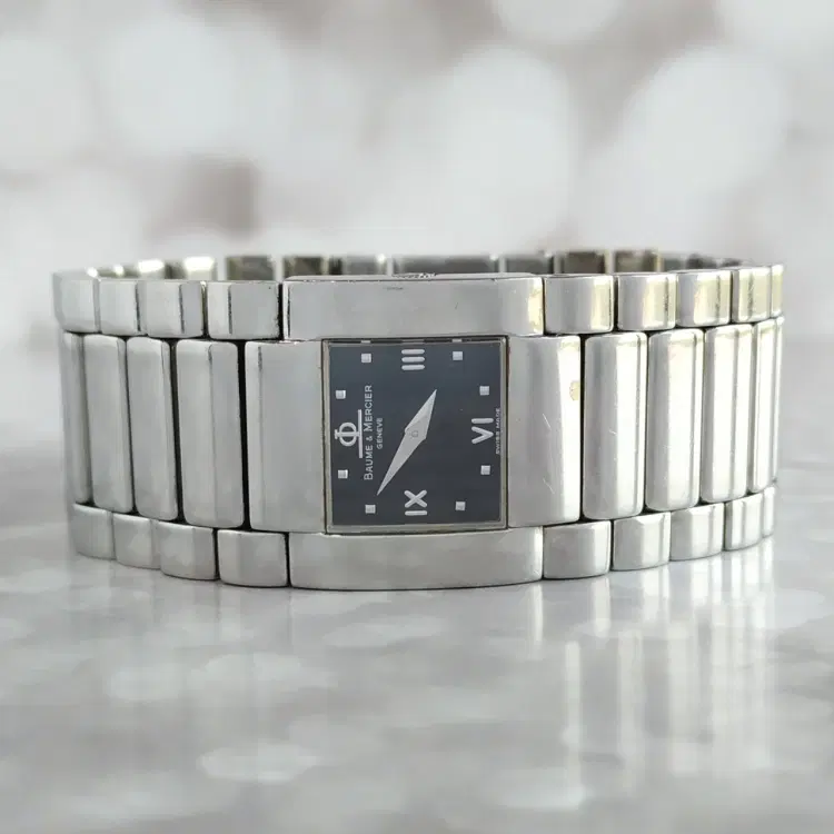 Baume & Mercier Catwalk MV045197 Stainless Steel Quartz Ladies Watch-Hover-Image