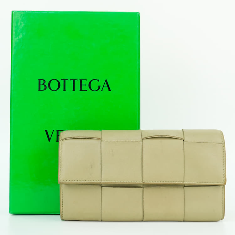 Bottega Veneta Cassette Large Flap Wallet-Hover-Image