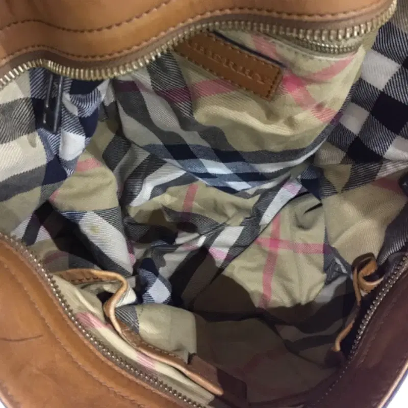 Burberry Ashwood Leather Shoulder Bag
