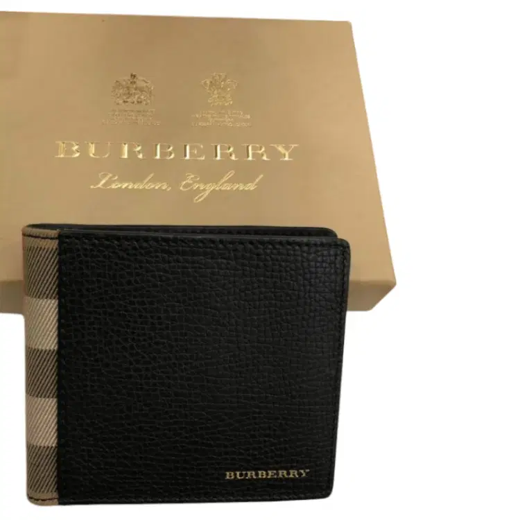 Burberry House Check Leather International Bifold Wallet-Hover-Image