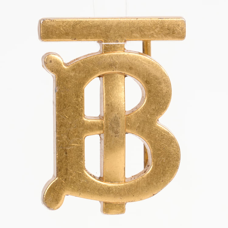 Burberry Buckle-Hover-Image