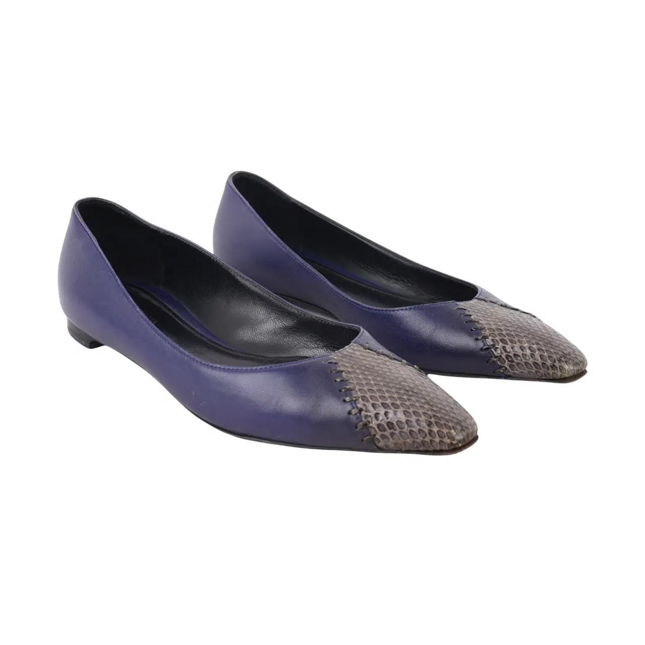Size 37 - Bottega Veneta Exotic Leather Flats