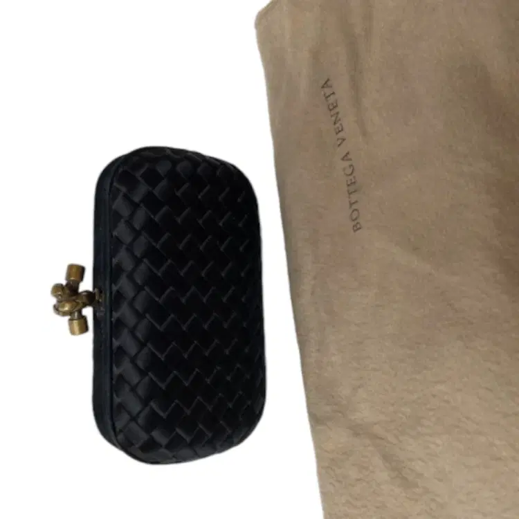 Bottega Veneta Intrecciato Knot Black Clutch-Hover-Image
