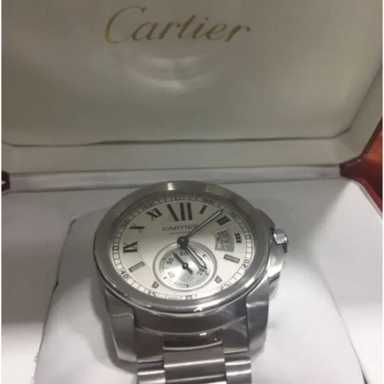 Cartier Calibre de Watch-Hover-Image