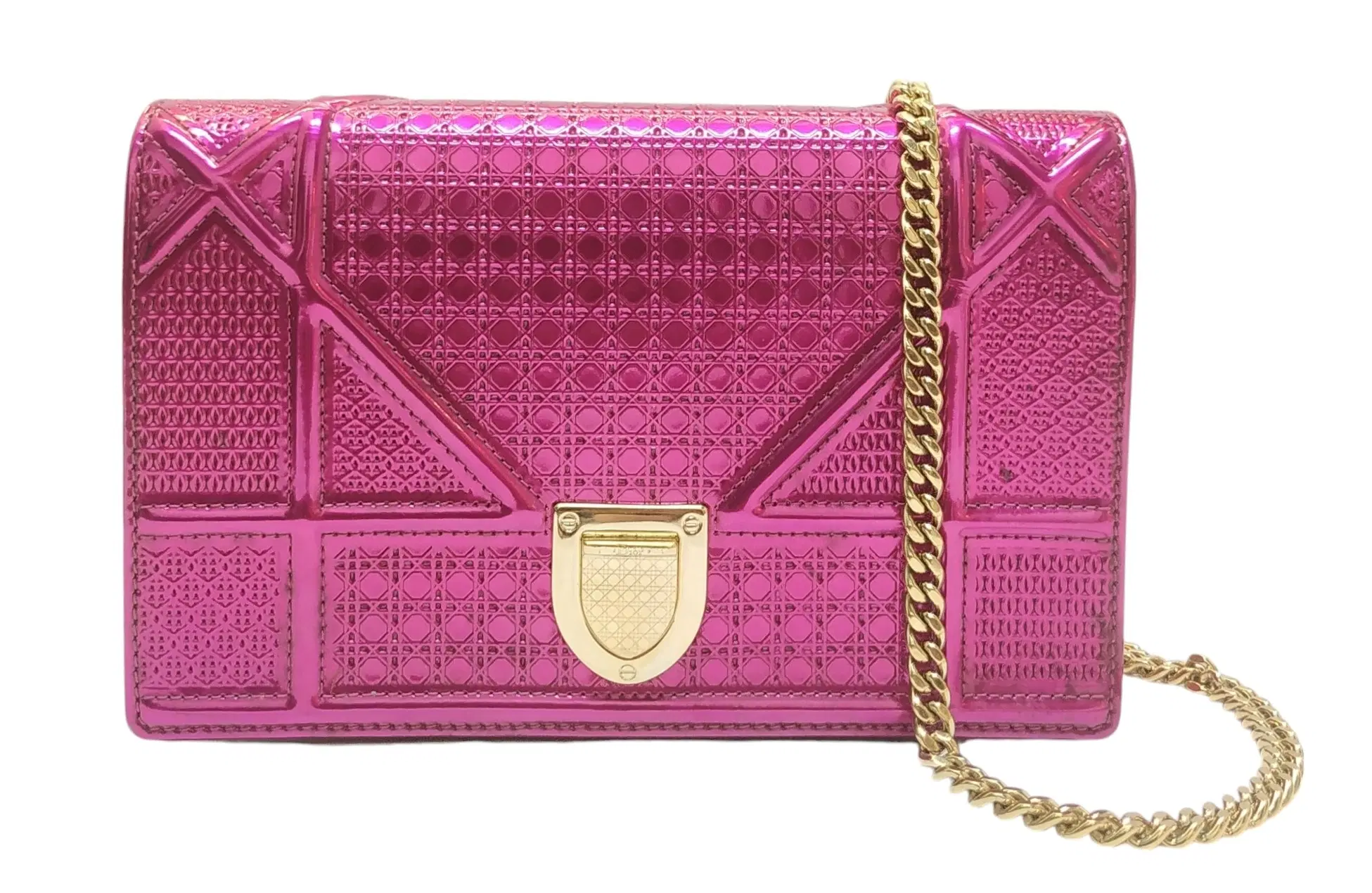 Christian Dior Metallic Patent Cannage Diorama Shoulder Bag In Fuchsia