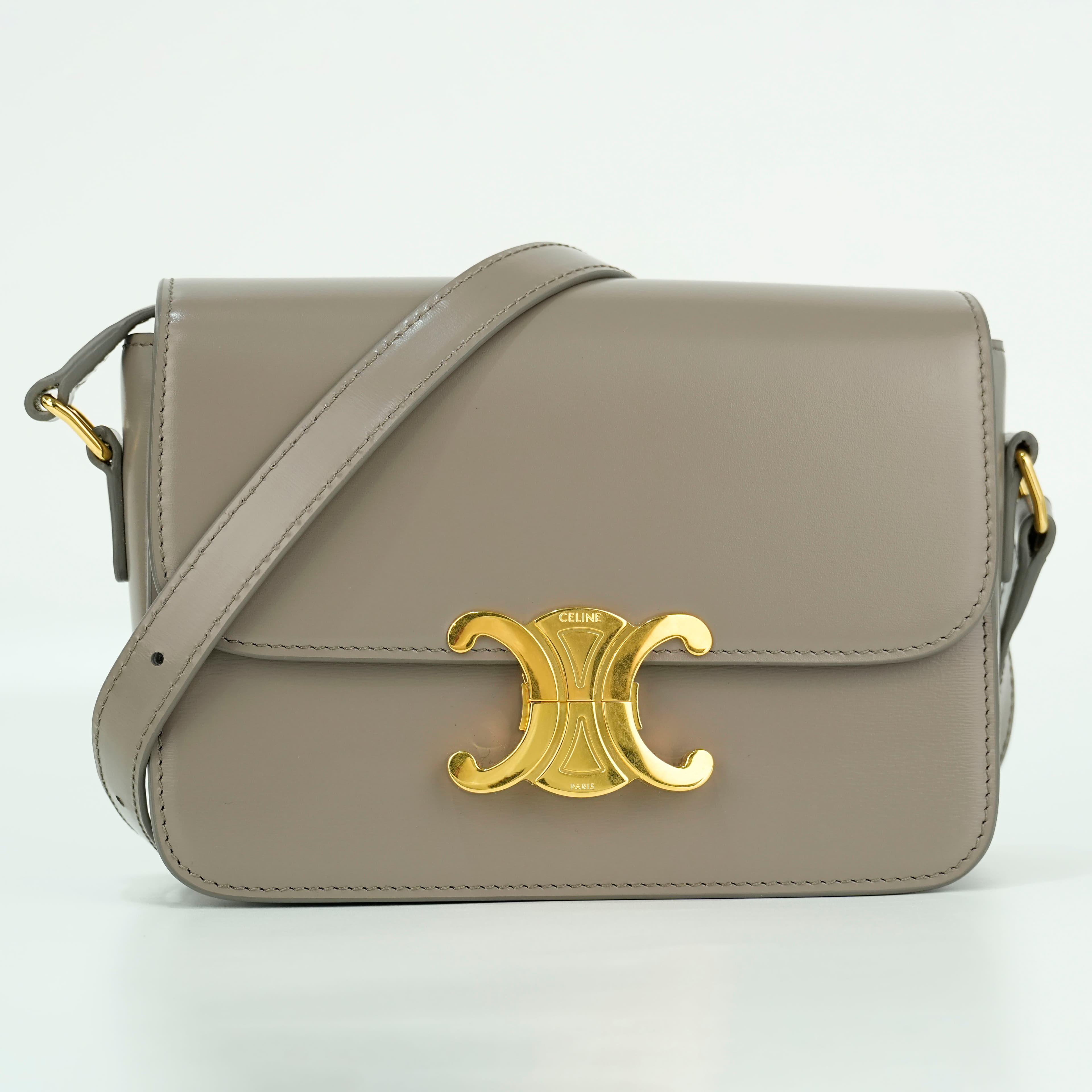 CELINE TEEN TRIOMPHE BAG IN shiny calfskin in Pebble