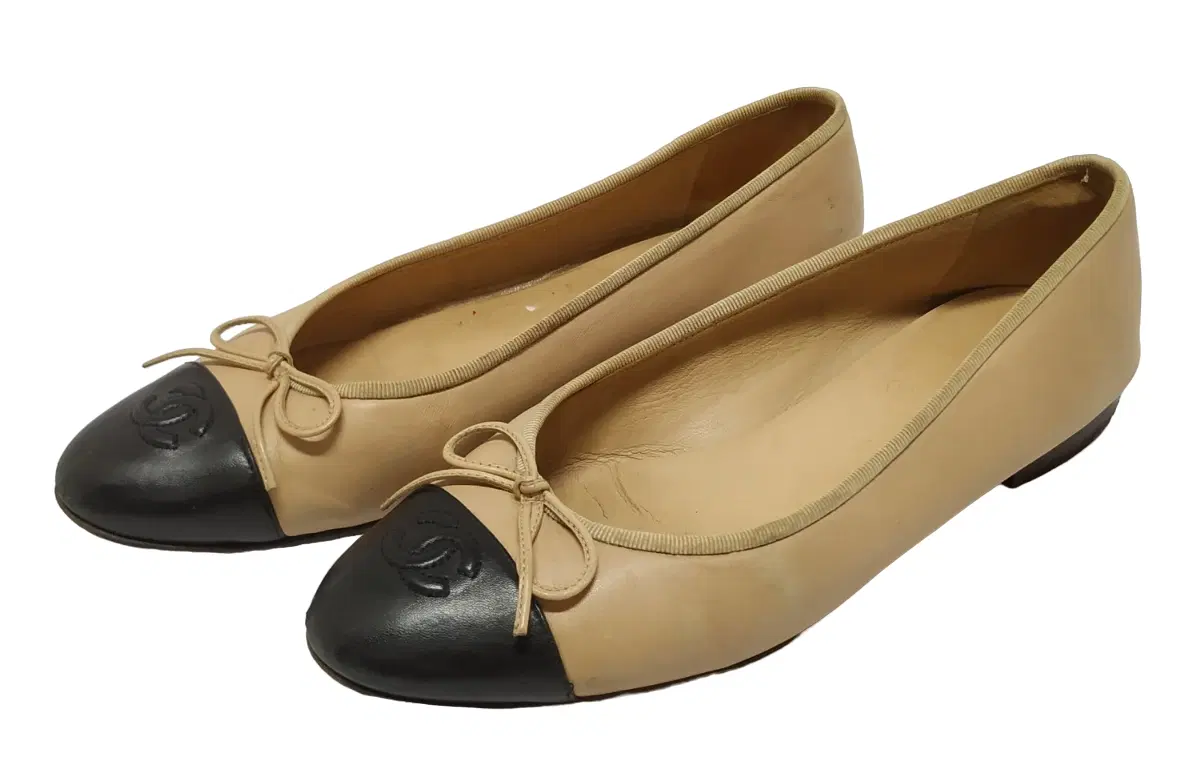 Size 40 - Chanel Cambon Cap Toe CC Ballerina Flats