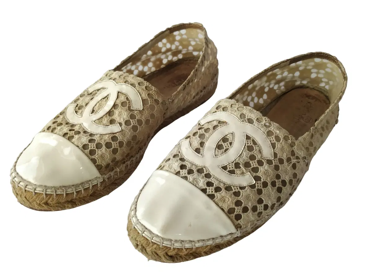 Size 40 - Chanel Ivory Crochet and Patent Leather Espadrilles