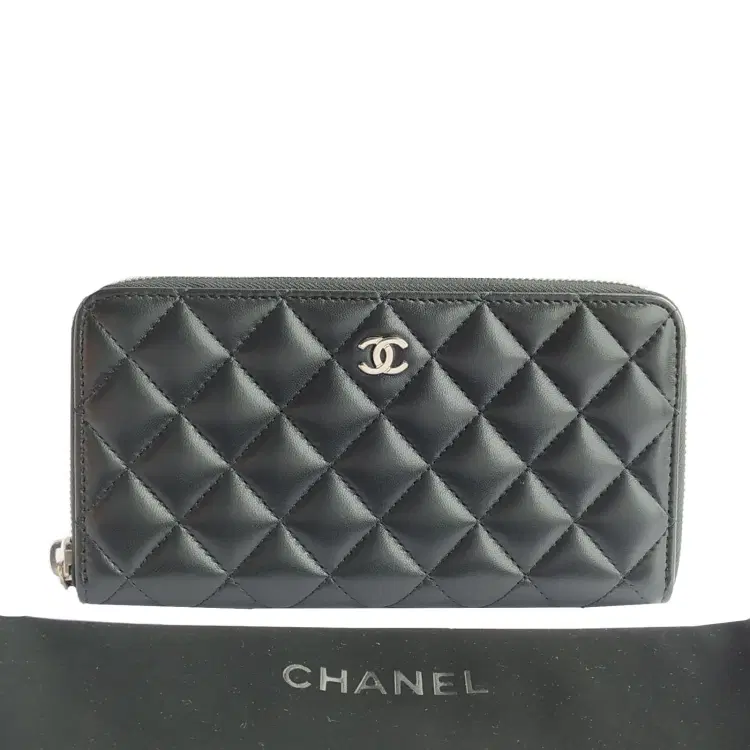 Chanel Quilted CC Black Leather Wallet-Hover-Image
