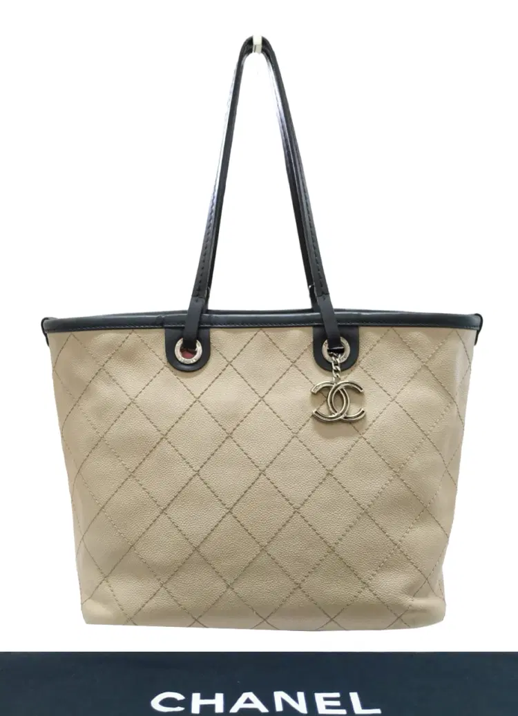 Chanel Quilted Caviar Fever Shopping Tote-Hover-Image