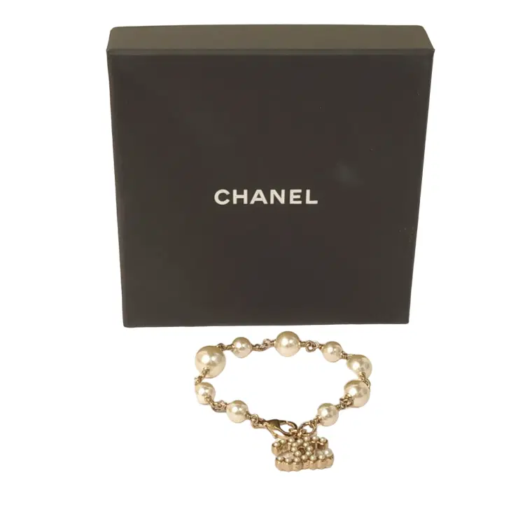 Chanel CC Logo Faux Pearl Charm Bracelet-Hover-Image