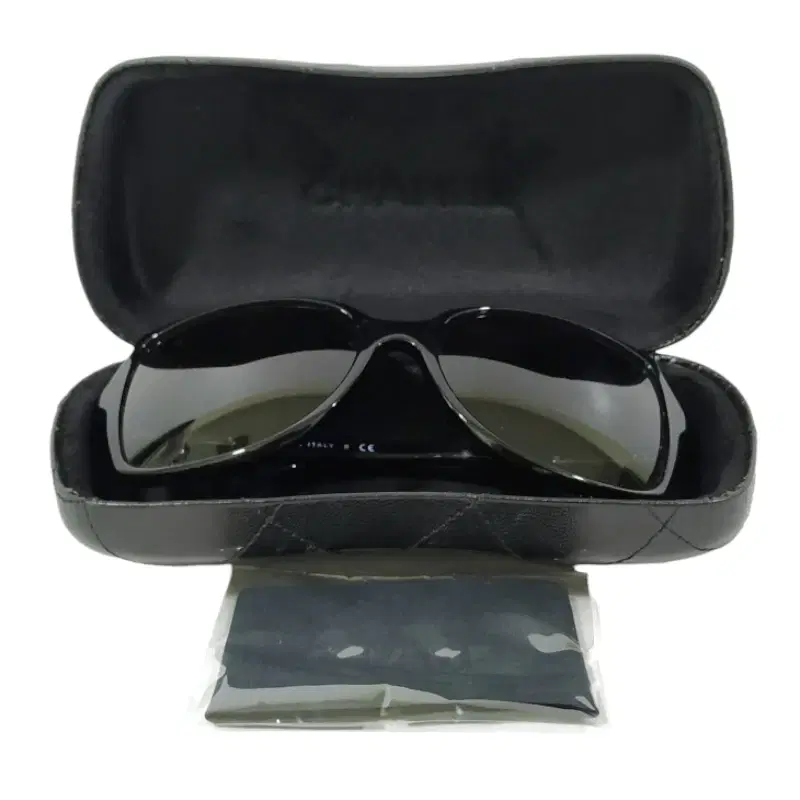 Chanel CC Logo 5245-A Black Sunglasses