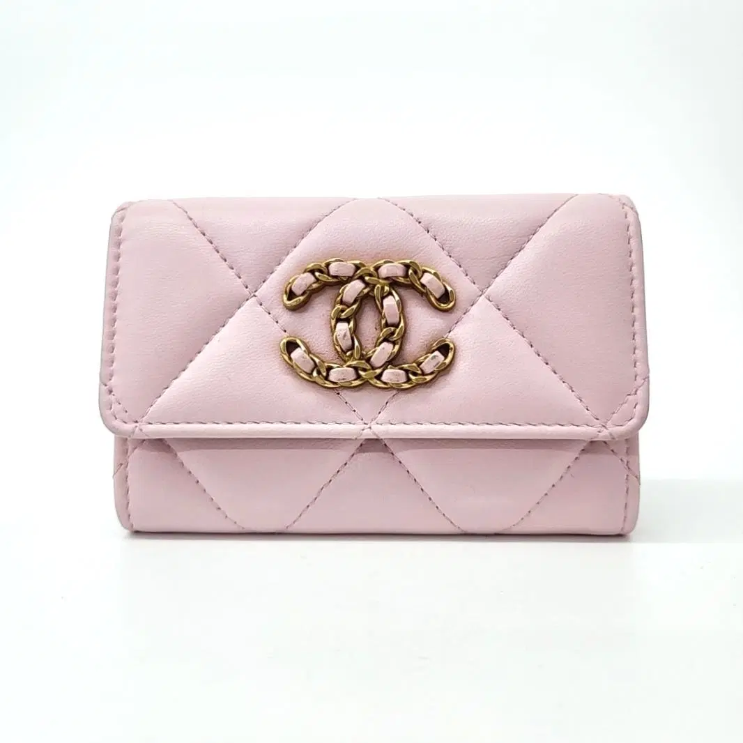 Chanel 19 Card Holder AP1790