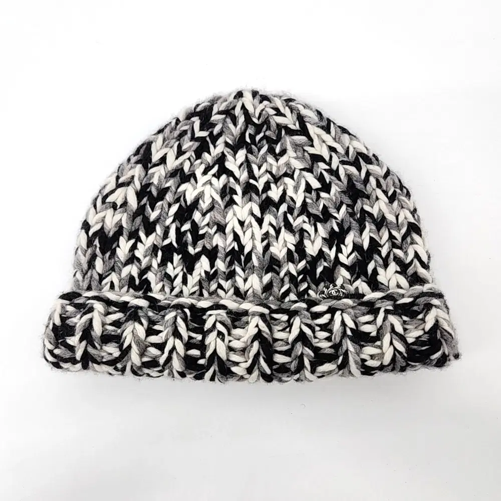 Chanel cashmere beanie