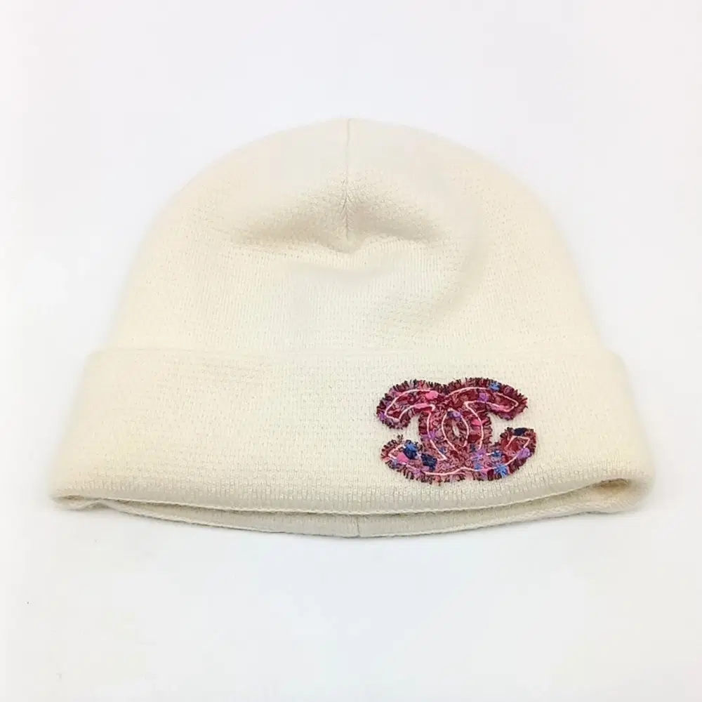 Chanel cashmere beanie