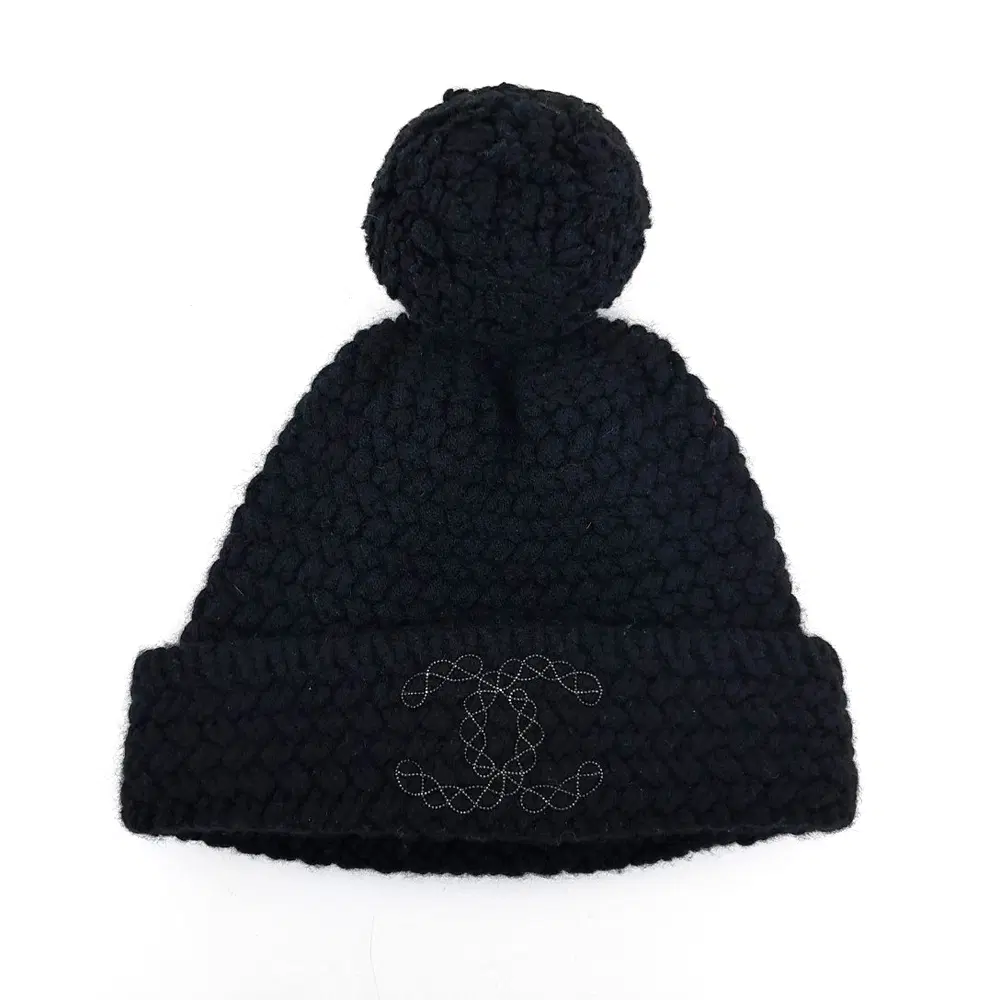 Chanel cashmere beanie