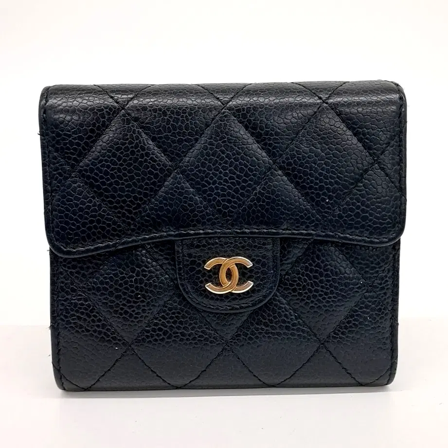 Chanel caviar bi-fold wallet