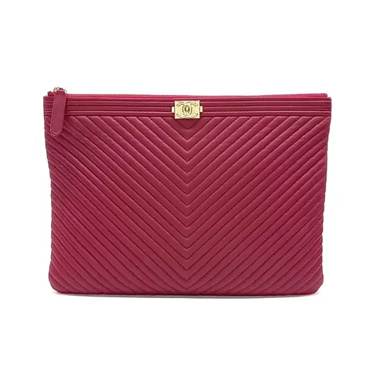 Chanel Caviar Chevron Boy Clutch New Medium A80571