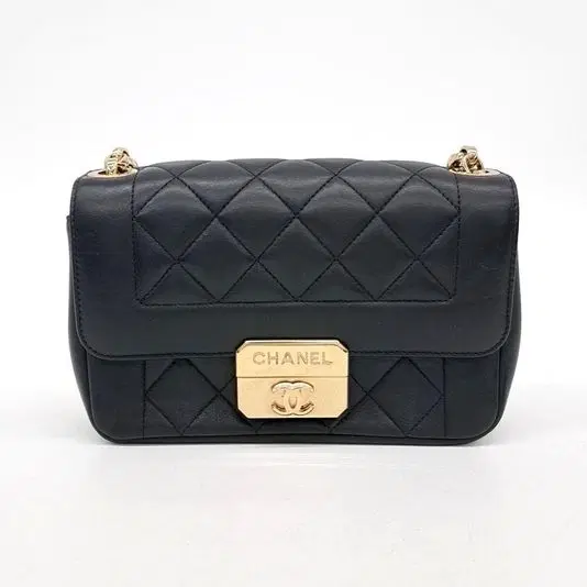 Chanel Flap Chain Crossbody Bag