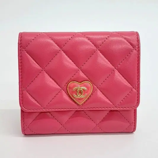 Chanel Heart Half Wallet AP3292
