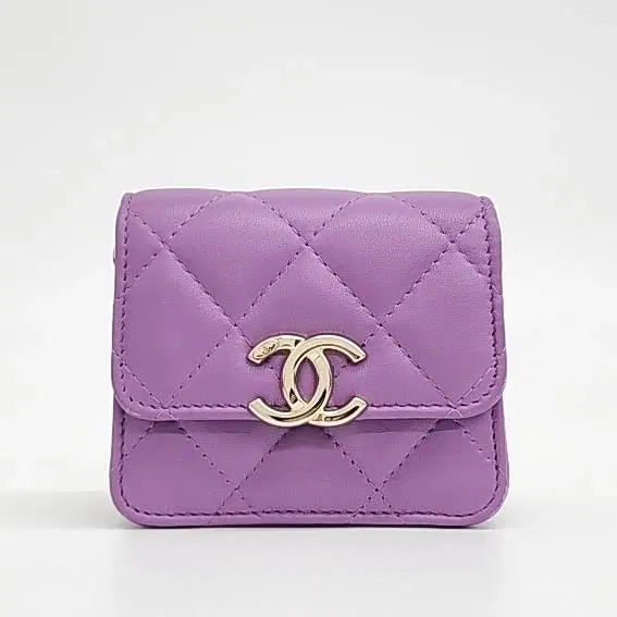 Chanel Lambskin Coco Chain Card Holder AP2759